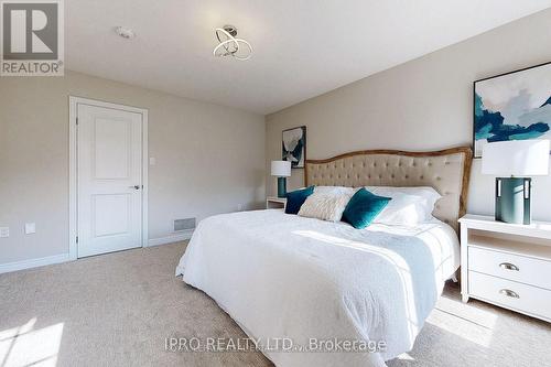 15 Dresser Lane, Hamilton, ON - Indoor Photo Showing Bedroom