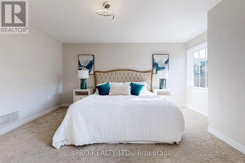 15 Dresser Lane, Hamilton, ON - Indoor Photo Showing Bedroom