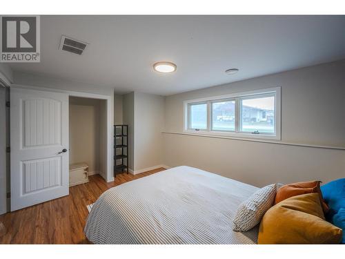 731 Columbia Place, Oliver, BC - Indoor Photo Showing Bedroom