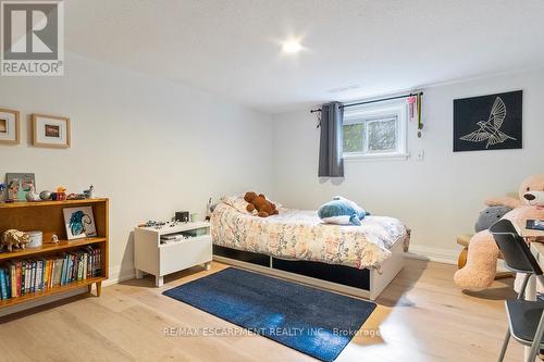 135 Deane Avenue, Oakville, ON - Indoor Photo Showing Bedroom