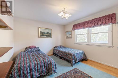 214 Donessle Drive, Oakville, ON - Indoor Photo Showing Bedroom