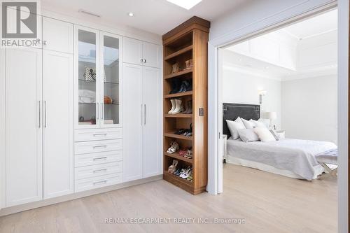 128 Balsam Drive, Oakville, ON - Indoor Photo Showing Bedroom