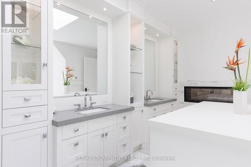 128 Balsam Drive, Oakville, ON - Indoor Photo Showing Bathroom