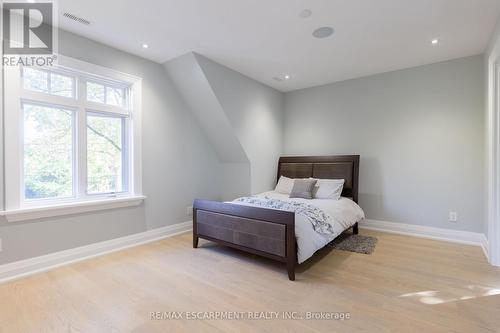 128 Balsam Drive, Oakville, ON - Indoor Photo Showing Bedroom