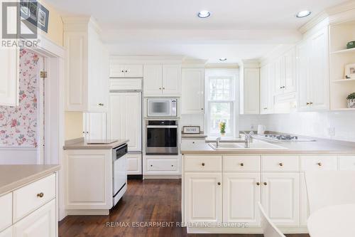 302 William Street, Oakville, ON - Indoor Photo Showing Kitchen