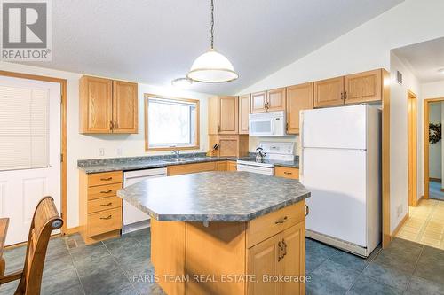 2 St James Place, Wasaga Beach, ON - Indoor Photo Showing Kitchen