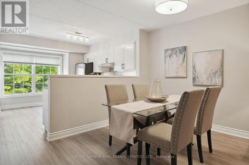 211 - 1450 Bishops Gate, Oakville, ON - Indoor Photo Showing Dining Room