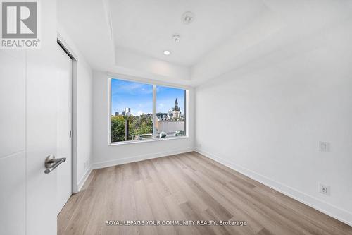 407 - 484 Spadina Avenue, Toronto, ON - Indoor Photo Showing Other Room