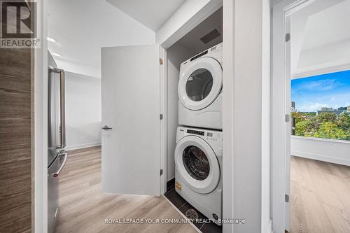 407 - 484 Spadina Avenue, Toronto, ON - Indoor Photo Showing Laundry Room