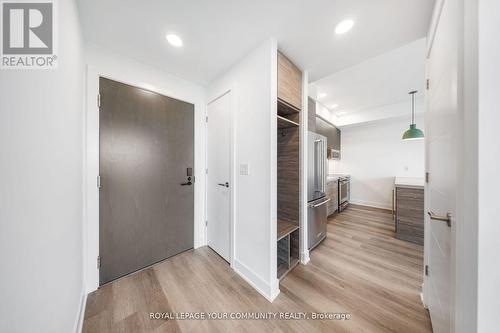 407 - 484 Spadina Avenue, Toronto, ON - Indoor Photo Showing Other Room