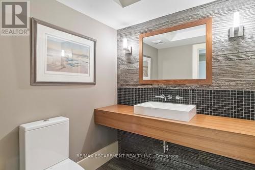 1414 Amber Crescent, Oakville, ON - Indoor Photo Showing Bathroom