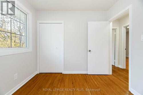 334 Oakwood Drive, Burlington, ON - Indoor Photo Showing Other Room