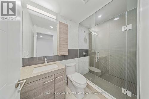 402 - 484 Spadina Avenue, Toronto, ON - Indoor Photo Showing Bathroom