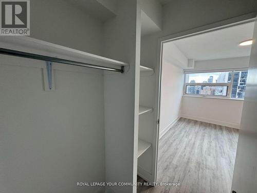 1605 - 201 Sherbourne Street, Toronto, ON - Indoor Photo Showing Other Room