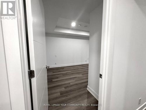 203 - 484 Spadina Avenue, Toronto, ON - Indoor Photo Showing Other Room