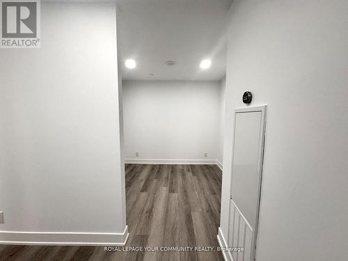 203 - 484 Spadina Avenue, Toronto, ON - Indoor Photo Showing Other Room