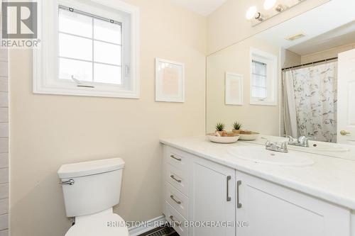 95 Sun King Crescent, Barrie, ON - Indoor Photo Showing Bathroom