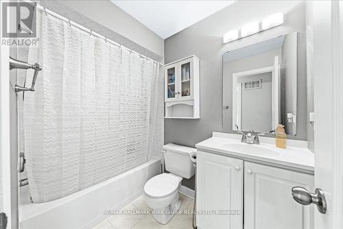 22 Widdifield Avenue, Newmarket, ON - Indoor Photo Showing Bathroom