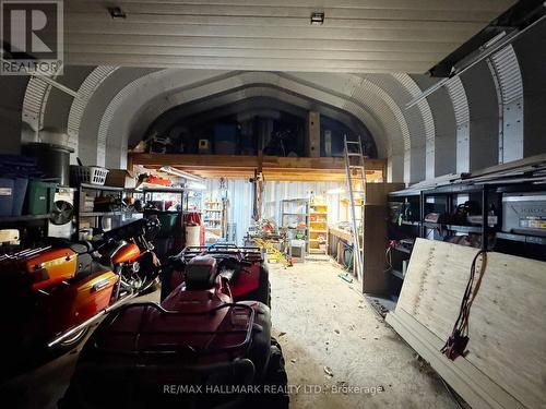 5545 Wesson Road, New Tecumseth, ON - Indoor Photo Showing Garage