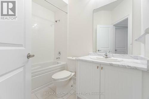 399 Tennant Circle, Vaughan, ON - Indoor Photo Showing Bathroom