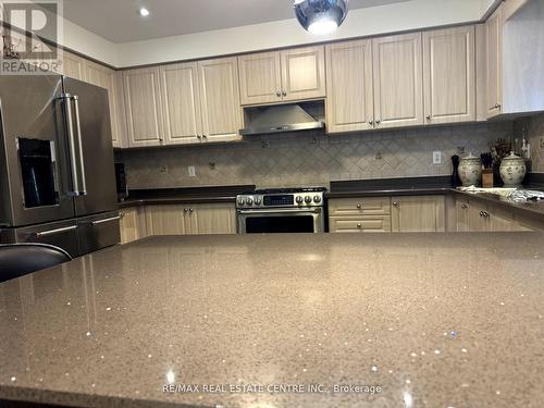 40 Giza Crescent, Brampton, ON - Indoor Photo Showing Kitchen With Stainless Steel Kitchen