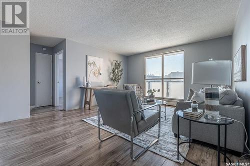 63 1 Columbia Drive, Saskatoon, SK - Indoor Photo Showing Living Room