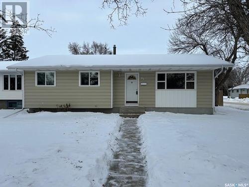 34 Bligh Bay, Regina, SK - Outdoor