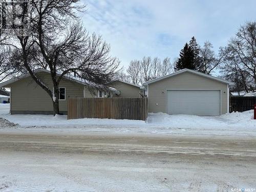 34 Bligh Bay, Regina, SK - Outdoor