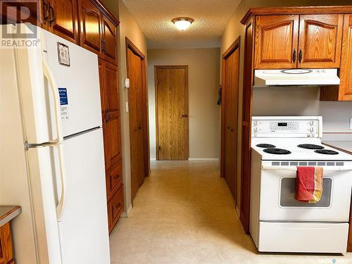 1501 92Nd Street, North Battleford, SK - Indoor Photo Showing Kitchen