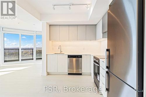 2909 - 30 Gibbs Road, Toronto, ON - Indoor Photo Showing Kitchen