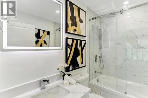 1201 - 223 Webb Drive, Mississauga, ON - Indoor Photo Showing Bathroom