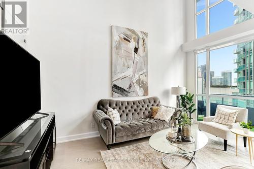 1201 - 223 Webb Drive, Mississauga, ON - Indoor Photo Showing Living Room