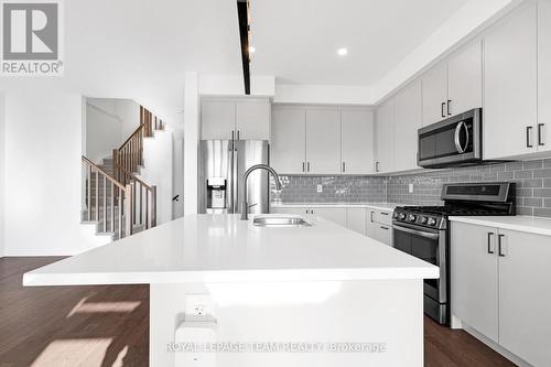 108 Main Halyard Lane, Ottawa, ON - Indoor Photo Showing Kitchen