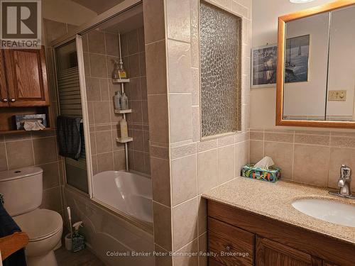 6 Dundas Street, Arran-Elderslie, ON - Indoor Photo Showing Bathroom