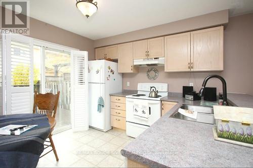 44 - 2800 Courtice Road, Clarington, ON - Indoor Photo Showing Kitchen