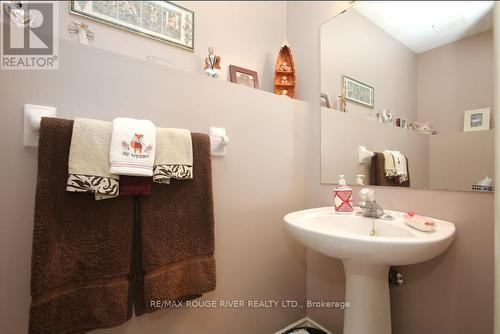 44 - 2800 Courtice Road, Clarington, ON - Indoor Photo Showing Bathroom