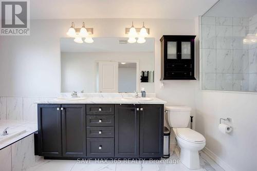 4 Kempsford Crescent, Brampton, ON - Indoor Photo Showing Bathroom