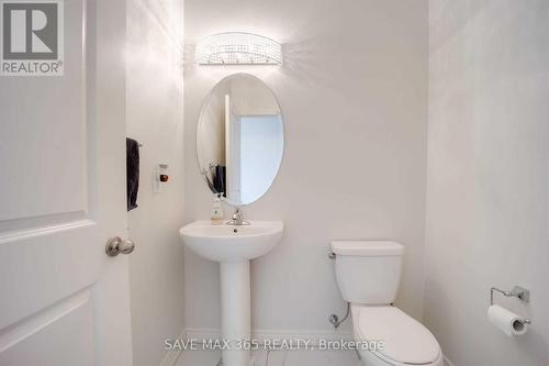 4 Kempsford Crescent, Brampton, ON - Indoor Photo Showing Bathroom