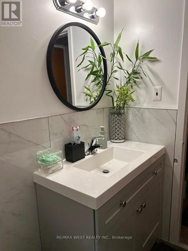 22 Goldcrest Boulevard, Toronto, ON - Indoor Photo Showing Bathroom