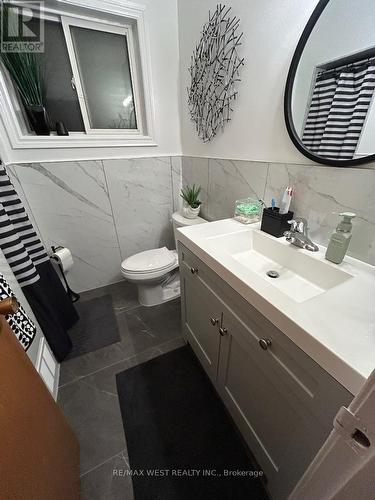 22 Goldcrest Boulevard, Toronto, ON - Indoor Photo Showing Bathroom