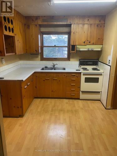 146 Gradwell Drive, Toronto, ON - Indoor Photo Showing Kitchen With Double Sink