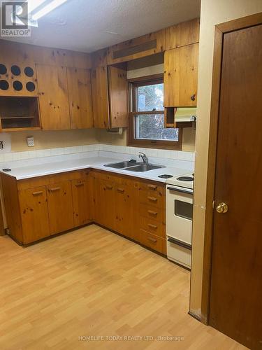 146 Gradwell Drive, Toronto, ON - Indoor Photo Showing Kitchen With Double Sink