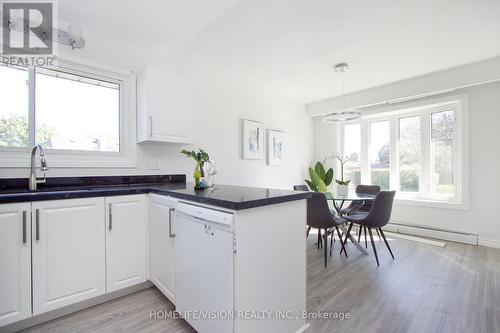 530 Dean Avenue, Oshawa, ON - Indoor Photo Showing Kitchen With Double Sink