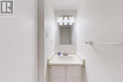 726 York Hill Boulevard, Markham, ON - Indoor Photo Showing Bathroom