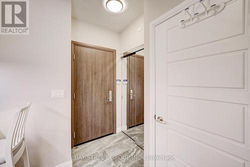 531 - 25 Water Walk Drive, Markham, ON - Indoor Photo Showing Other Room