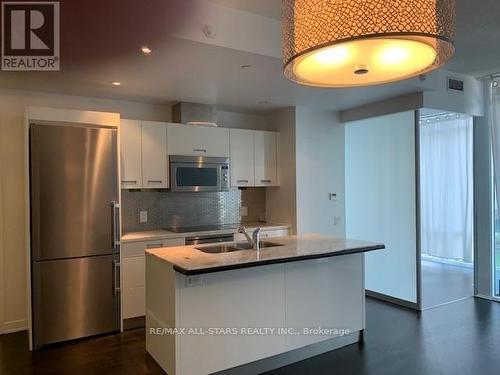 2110 - 88 Park Lawn Road, Toronto, ON - Indoor Photo Showing Kitchen