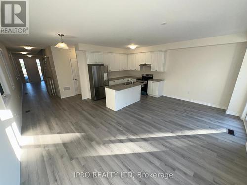 35 Conboy Drive, Erin, ON - Indoor Photo Showing Kitchen