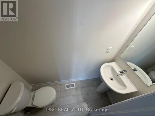 35 Conboy Drive, Erin, ON - Indoor Photo Showing Bathroom