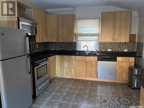 222 2Nd Avenue E, Canora, SK - Indoor Photo Showing Kitchen With Double Sink