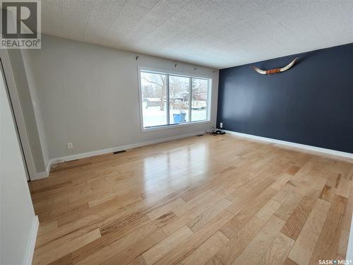 433 Floren Street, Radville, SK - Indoor Photo Showing Other Room